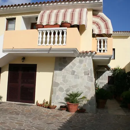 Sa Janna House Apartment *